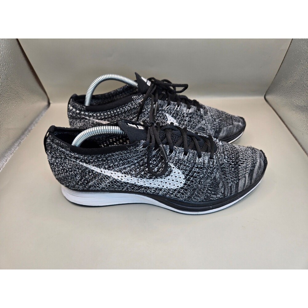Nike Flyknit Racer 2.0 Shoes Men's 10 Black White Oreo Running Athletic Sneakers